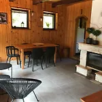 Dom Letniskowy Posrod Kaszubskiego Lasu 山林小屋