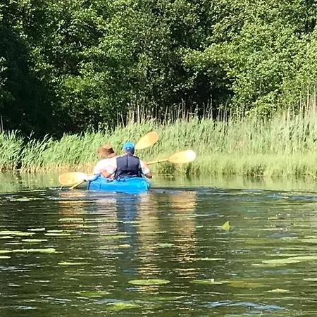 Dom Letniskowy Posrod Kaszubskiego Lasu Studzienice