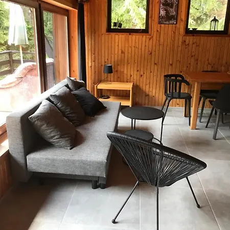 Dom Letniskowy Posrod Kaszubskiego Lasu Studzienice