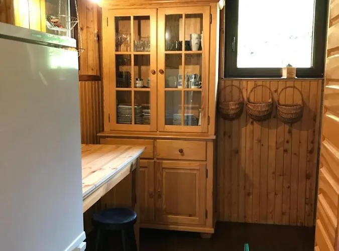 Dom Letniskowy Posrod Kaszubskiego Lasu Studzienice