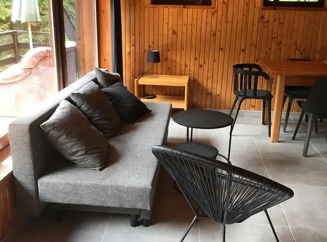 Dom Letniskowy Posrod Kaszubskiego Lasu Studzienice