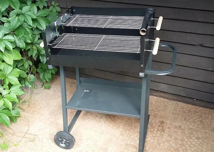 Dom Letniskowy Posrod Kaszubskiego Lasu Studzienice